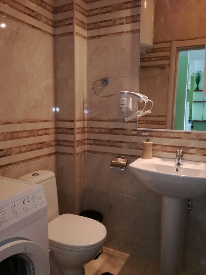 Apartment Sea Space 3 Добра вода Екстериор снимка