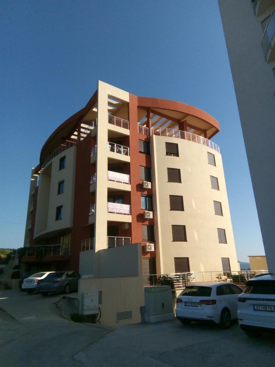 Apartment Sea Space 3 Добра вода Екстериор снимка
